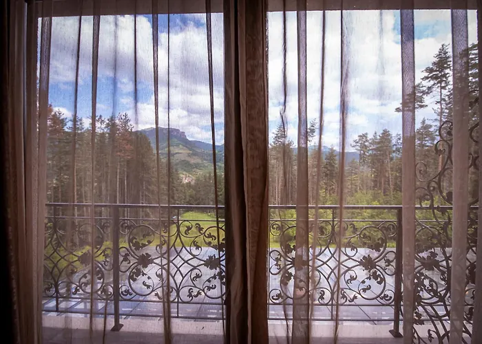 арборетум - онлайн Self Check-in Къща за гости 5*